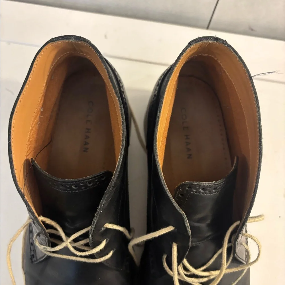 Cole Haan Classy Black Broughed Leather Chukka Ankle Stitched Desert Boots 9.5